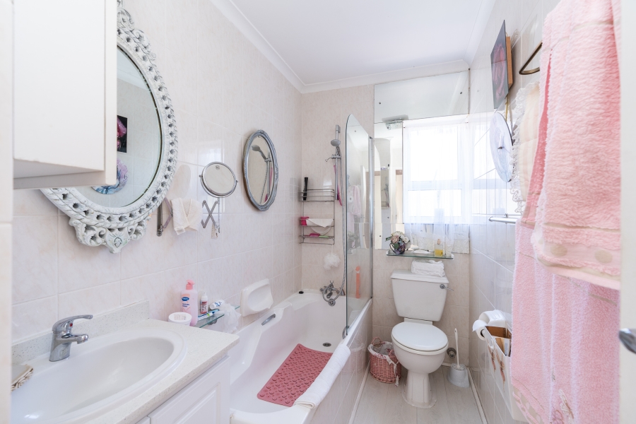 3 Bedroom Property for Sale in Pinelands Western Cape